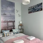 Comfortable Perfect For Remote Work By Renters