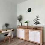 Comfortable Perfect For Remote Work By Renters 아파트