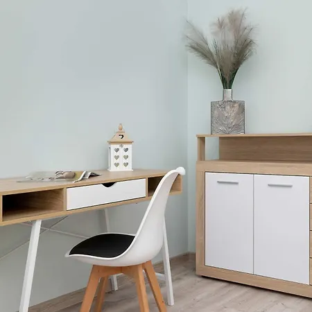 아파트 Comfortable Perfect For Remote Work By Renters *