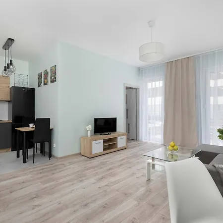 Comfortable Perfect For Remote Work By Renters 슈체친