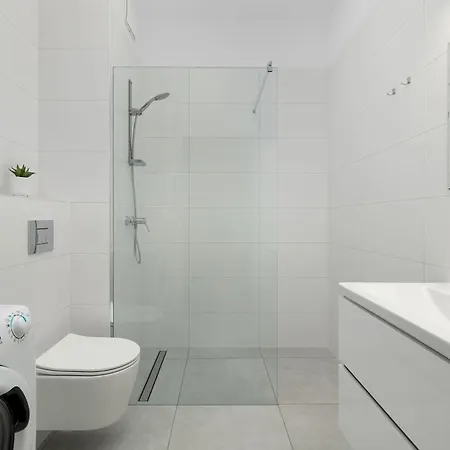 Comfortable Perfect For Remote Work By Renters 아파트 슈체친